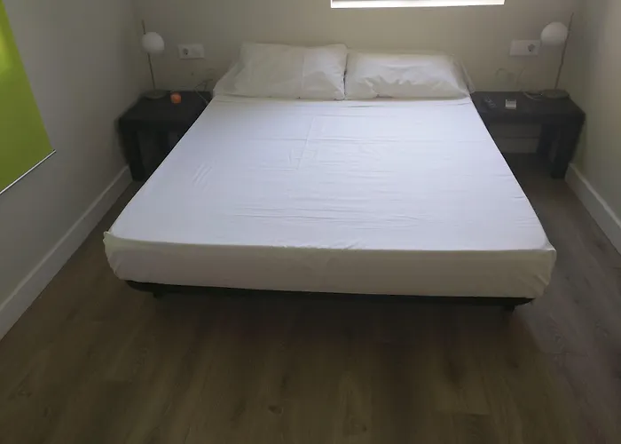 Nwt Paradise Urban Hostel Alicante
