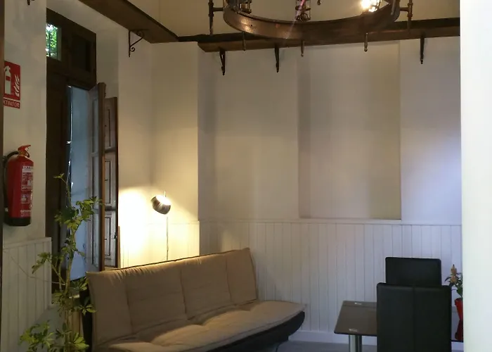 Nwt Paradise Urban Hostel Alicante