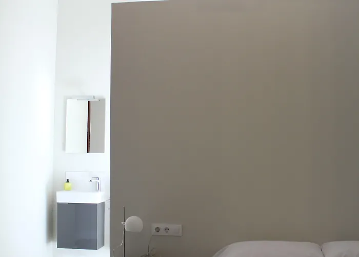 Nwt Paradise Urban Хостел