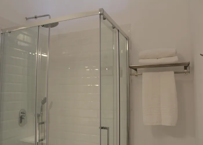 Nwt Paradise Urban Хостел *