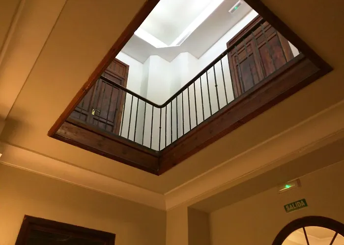 Nwt Paradise Urban Хостел Аликанте